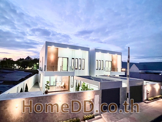 บ้านเดี่ยว MODERN LUXORY POOL VILLA 2 ชั้น บางละมุง ชลบุรี H-6274