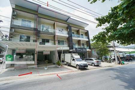 3-storey commercial building for sale in a prime location in the Bophut zone, in the heart of Koh Samui. Suitable for real investors.