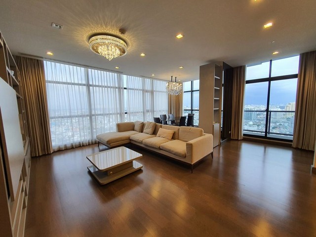Condo For rent Urbano Absolute Sathon - Taksin,3 beds, 4 baths   **The Best price guarantee**