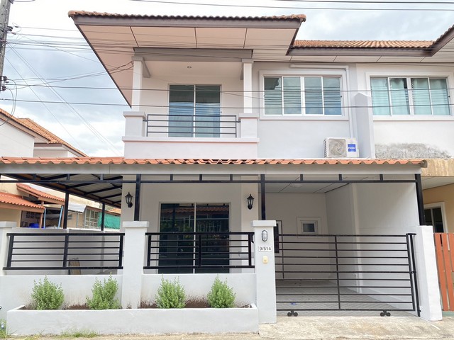 For Sales : Thalang, 2-Storey Town House, 3 bedrooms 2 Bathrooms