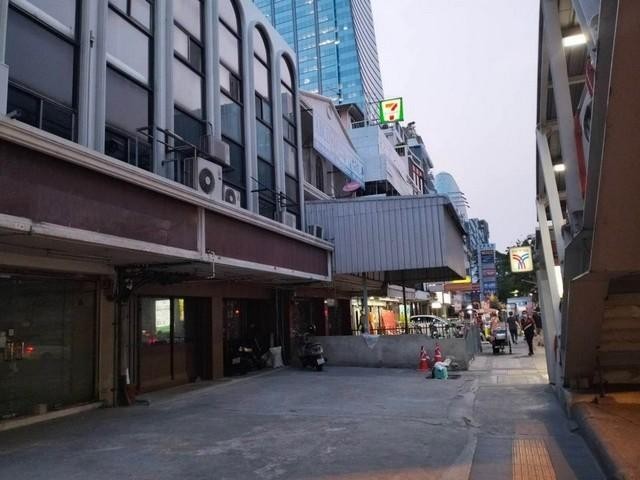 PO683 ให้เช่า อาคารพาณิชย์ 2 คูหา ติด BTS สนามเป้า ทำเลดีติด ถนนพหลโยธิน เขตพญาไท
