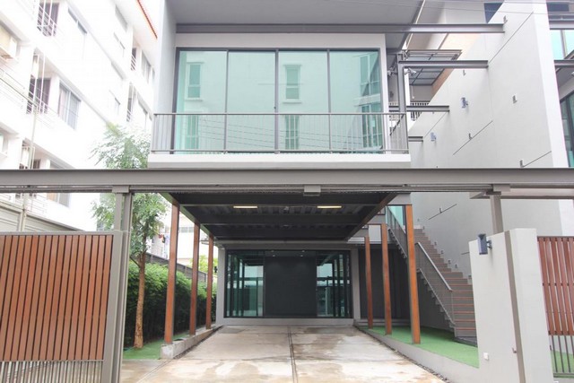 ให้เช่าโฮมออฟฟิศ 4 ชั้น 510 ตรม. เดอะ เพนตัส รัชดา-พระราม 9 THE PENTAS ซอยสหการประมูล ย่านรัชดา เหม่งจ๋าย ใกล้เลียบด่วน 