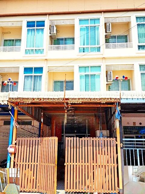  ให้เช่าโฮมออฟฟิศ 3ชั้น 28ตรว.อ่อนนุช MRT ศรีนุช 1 กม 195ตรม.สภาพดี 3นอน 3น้ำ 1จอดรถ 1แอร์ เดินทางสะดวก ซีคอนสแควร์? ศรีนครินทร์