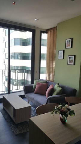 Edge Sukhumvit 23 clean spacious private 19th floor BTS Asoke