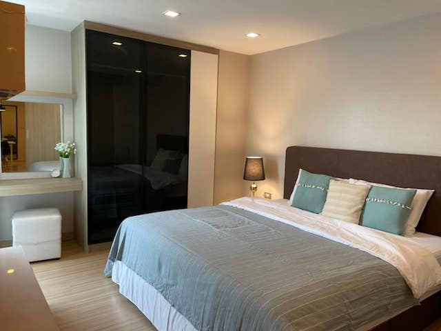 The Ace Ekamai spacious peaceful safe 6th floor BTS Ekamai