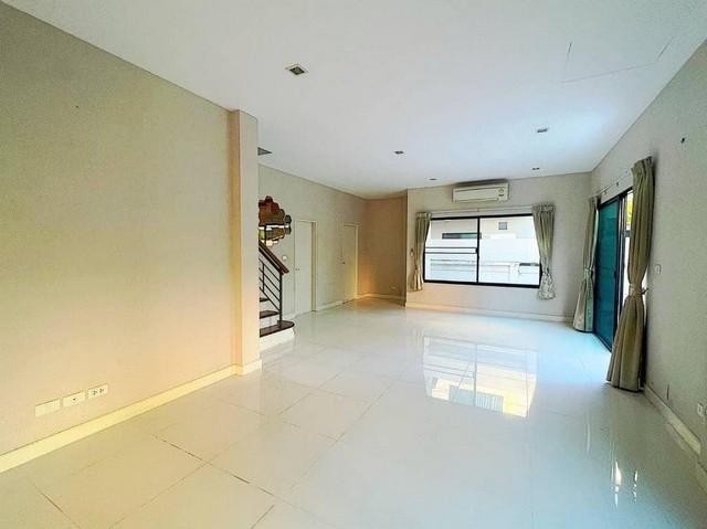 C4519 ขายบ้านเดี่ยว 2 ชั้น โครงการ เดอะ เซนโทร รามอินทรา 109 ซอยพระยาสุเรนท์ 21 ใกล้ทางด่วน (รามอินทรา-อาจณรงค์)