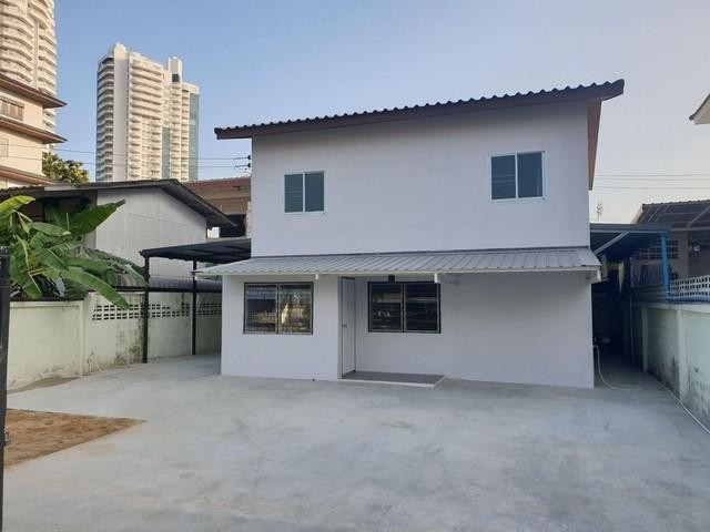 C4510 ให้เช่าบ้านเดี่ยว 2 ชั้น ซอยอุดมสุข 42 ซอยบางนา-ตราด 21 แยก 21 ใกล้เซ็ลทรัลบางนา ใกล้ทางด่วน