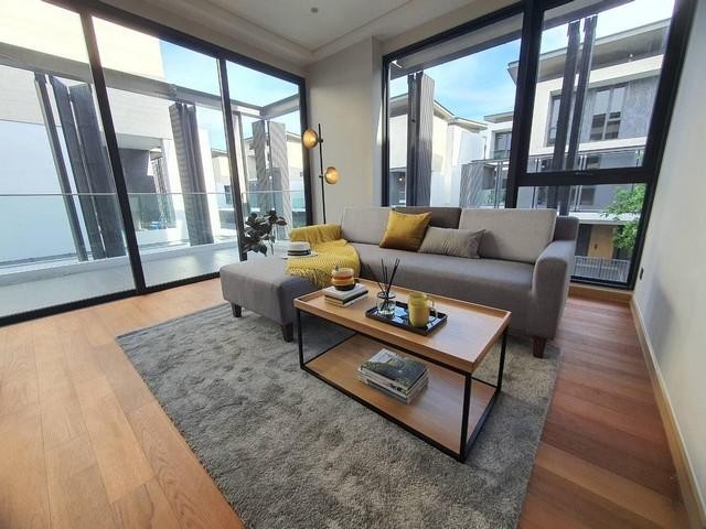 C4508 ขายบ้านเดี่ยว 3 ชั้น โครงการ ดิ เออเบิร์น รีเซิร์ฟ พระราม 9-มอเตอร์เวย์ The Urban Reserve Rama 9-Motorway ตกแต่งสวย 