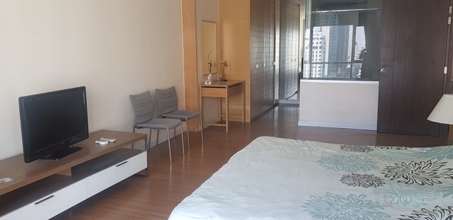 The Trendy Condo spacious beautiful view 15th floor BTS Nana