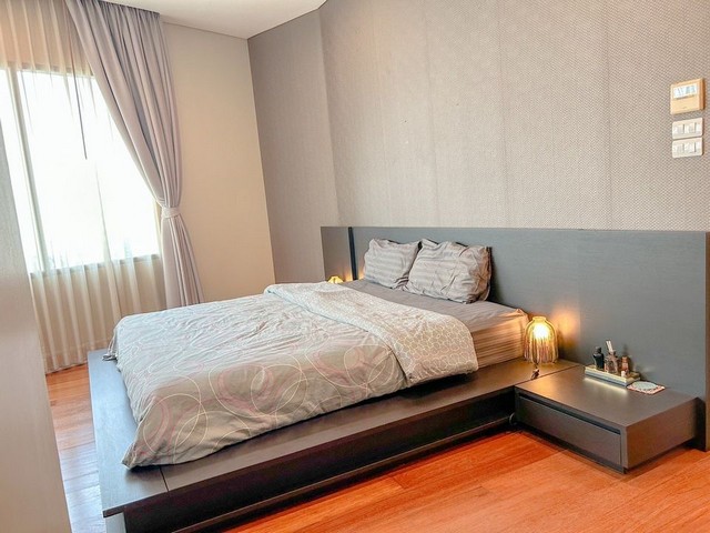 Bright Sukhumvit 24 safe quiet livable 7th floor BTS Phrom Phong