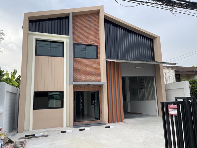 ให้เช่าโกดังพร้อมออฟฟิศย่านลาดพร้าวรัชดาโชคชัย4ลาดพร้าววังหิน ใกล้MRTภาวนา