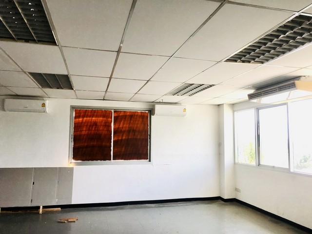 ให้เช่าพื้นที่สำนักงาน พื้นที่ 110 ตรม.ย่านนาคนิวาส ใกล้เซ็นทรัลอีสวิลล์