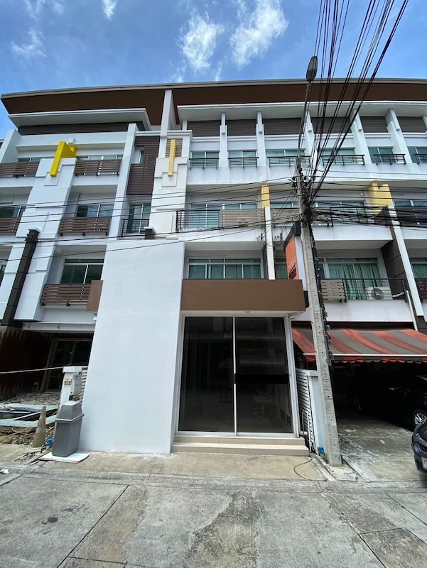 BH2959 ให้เช่าโฮมออฟฟิศ 4 ชั้น โครงการบิสทาวน์ ลาดพร้าว Biztown Ladprao พร้อมใช้งานเหมาะทำออฟฟิศ ( ติดสถานีรถไฟฟ้าสีเหลือง)
