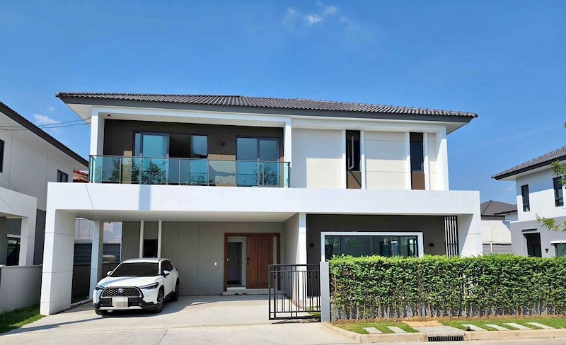 BH2949 ให้เช่าบ้านเดี่ยว CENTRO วิภาวดี?ใกล้ ท่าอากาศยานดอนเมือง ทางด่วนดอนเมืองโทลล์เวย์ ใกล้รถไฟฟ้า สถานีดอนเมือง