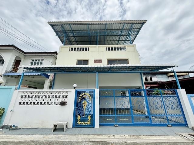 รหัสC6213 ให้เช่าบ้านเดี่ยว 2ชั้น เฉลิมพระเกียรติร.9 ซอย28 เหมาะทำโฮมออฟฟิศ