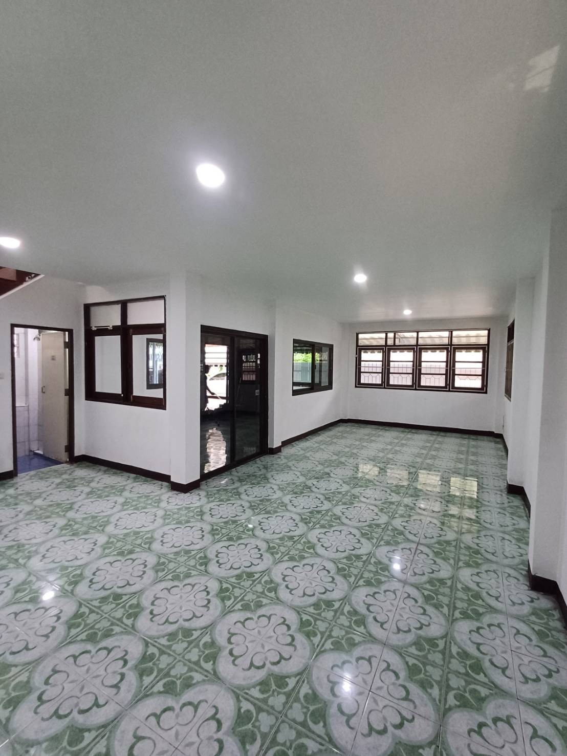 ให้เช่าบ้านเดี่ยว2ชั่นย่านโชคชัย4ลาดพร้าว51ใกล้BTSโชคชัย4 โรงพยาบาลเปาโล สน.โชคชัย 4?