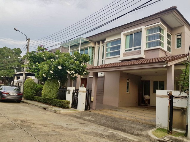 รหัส  1549 RENT ให้เช่า บ้าน บางกอก บูเลอวาร์ด รามอินทรา 3 65 ตารางวา 0 งาน 0 ไร่ 4ห้องนอน 50000 BAHT ราคาคุ้ม