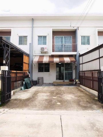 ขายด่วน ทาวน์เฮ้าส์หมู่บ้านโนโววิลล์ ลำลูกกา คลอง2 2ชั้น 20 ตร.ว ใกล้รถไฟฟ้า
