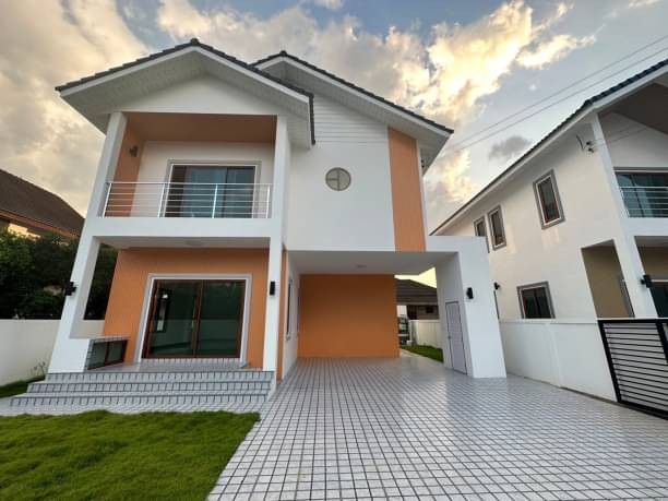 โซนหางดง? หลังกาดฝรั่ง หลังสุดท้าย 3.89 ล้าน 52 ตรว. บ้านสร้างใหม่ บ้านเดี่ยว 2 ชั้น สไตล์โมเดิร์น มินิมอล ราคาไม่แพง เดินทางสะดวกสบาย