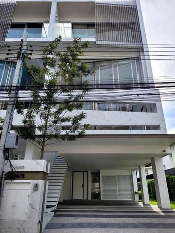 ให้เช่าโฮมออฟฟิต 4ชั้น  พร้อมลิฟต์ ลาดพร้าว35 ใกล้รถไฟฟ้า-ภาวนา  พื้นที่ใช้สอย 400ตารางเมตร 3 ห้องนอน 5 ห้องน้ำ 53.8 ตารางวา 4 ที่จอดรถ