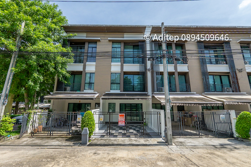  ขาย บ้านกลางเมือง นวมินทร์ 42 ทาวน์โฮม 3 ชั้น 20 ตรว. 3 ห้องนอน 3 ห้องน้ำ รีโนเวทใหม่ เฟอร์บิ้วอินทั้งหลัง 