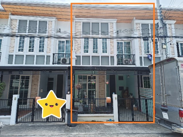 ขายทาวน์โฮม 2 ชั้น เนื้อที่ 16.30 ตร.ว. โกลเด้นทาวน์ ๒ บางนา-สวนหลวง ใกล้ห้างสรรพสินค้า แขวงดอกไม้ เขตประเวศ จ.กรุงเทพฯ