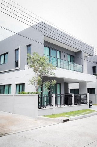 HR1687ให้เช่าบ้านเดี่ยว โครงการเซนโทร บางนา (โครงการใหม่) ตกแต่งเฟอร์ครบพร้อมอยู่