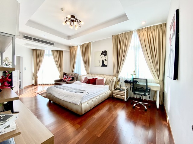 ขายถูก Penthouse กลางเมือง ศุภาลัย เวลลิงตัน รัชดา ขนาด 255ตรม. 5ห้องนอน 5ห้องน้ำ ที่จอดรถ 4คัน ตกแต่งพร้อมอยู่ หรือ ทำ 