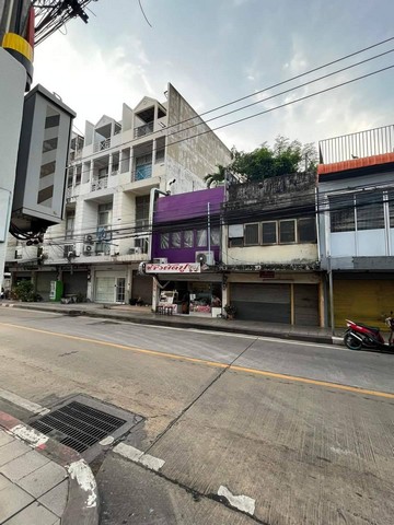 ขายด่วน ๆ Townhome - 2990000 บาท. 2 BR ขนาด 14 ตารางวา 0 NGAN 0 Rai ไม่ไกลจาก btsแบริ่ง ออกแบบลงตัว