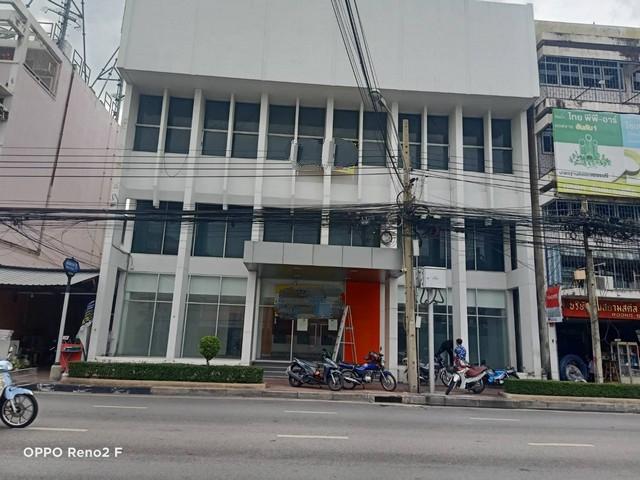 ให้เช่าอาคาร 4 ชั้น .ย่านนางเลิ้ง ป้อมปราบศัตรูพ่าย ขนาดใหญ่พื้นที่ใช้สอย 1,000 ตรม เหมาะทำร้านขายส่ง ออฟฟิศ มีห้องน้ำทุกชั้น