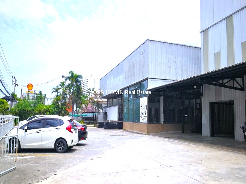  ให้เช่าโชว์รูม พร้อม 2 โกดัง และ Office ติดถนนศรีนครินทร์ 