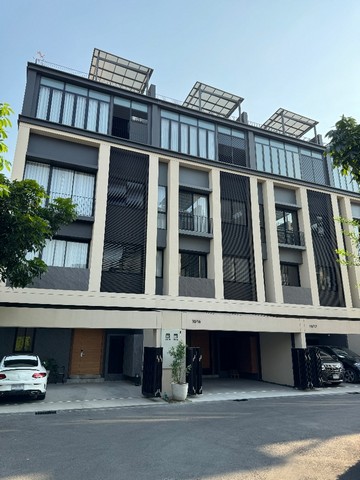 ขายทาวน์โฮมโครงการ  Aires Rama 9   ขนาด 23 ตรว. 3 นอน 3 น้ำ ตกแต่งบิวท์อิน พร้อมอยู่