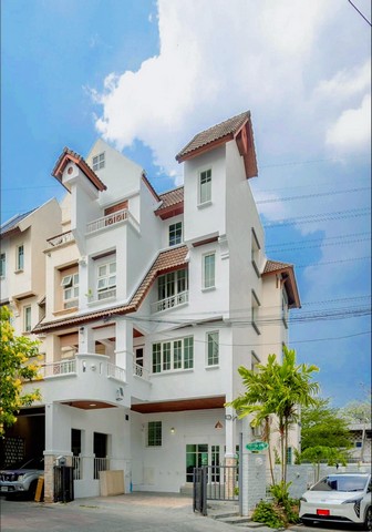 EPL-HR3483 ปล่อยเช่า Luxury pool villa townhome โครงการบุษราคัมเพลส วิภาวดี 20 แยก 18 ทะลุรัชดา 19 ,ลาดพร้าว 18 และ 26 
