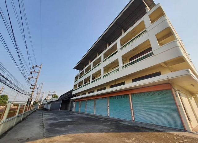 ขายโกดัง โรงงาน อาคารสำนักงาน พร้อมที่พัก 26 ห้อง  ย่านรังสิต บ้านกลาง