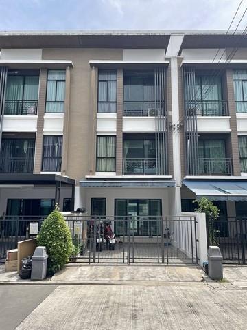 ให้เช่าทาวน์โฮม 3 ชั้น  บ้านกลางเมือง นวมินทร์ 42 พื้นที่ใช้สอย 149 ตารางเมตร 3 ห้องนอน 3 ห้องน้ำ มีแอร์ เฟอร์นิเจอครบทุกห้อง มีเครื่องครัว