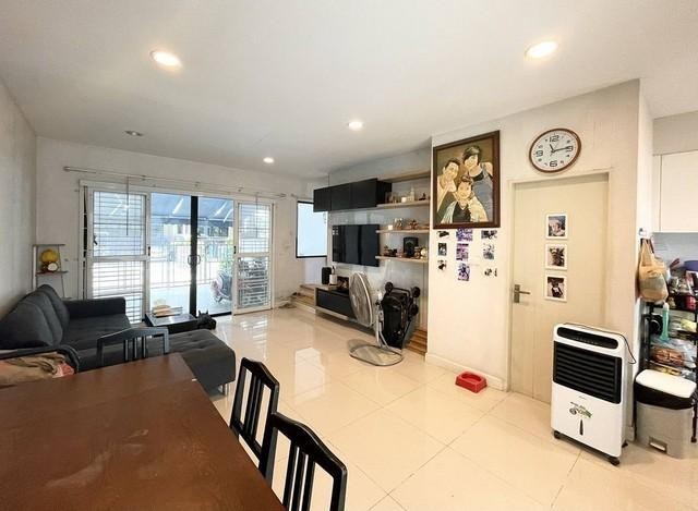 POR4382 ให้เช่า ทาวน์โฮม 3 ชั้น บ้านกลางเมือง นวมินทร์ 42 BAAN KLANG MUANG NAWAMIN 42 เหมาะอยู่อาศัย