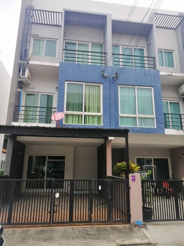 ให้เช่า ทาวน์โฮม3ชั้น 25ตรว.โครงการกรีนิช  ติดถนนใหญ่ ถนนรามอินทรา กม12ใกล้แม็คโคร