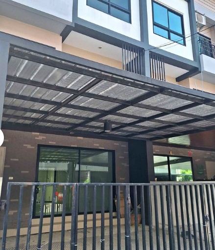  ให้เช่าและขายบ้าน3 ชั้น The Triple Sukhumvit 113 ใกล้รถไฟฟ้า BTS สุขุมวิท สถานีสำโรง