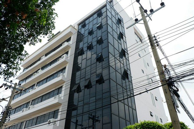 ออฟฟิศให้เช่ารัชดา  ห้วยขวาง ลาดพร้าว อาคารพีเอวี  รถใต้ดินสถานีลาดพร้าว O2,512,59O9,  O84,543,4833www.irentoffice.com