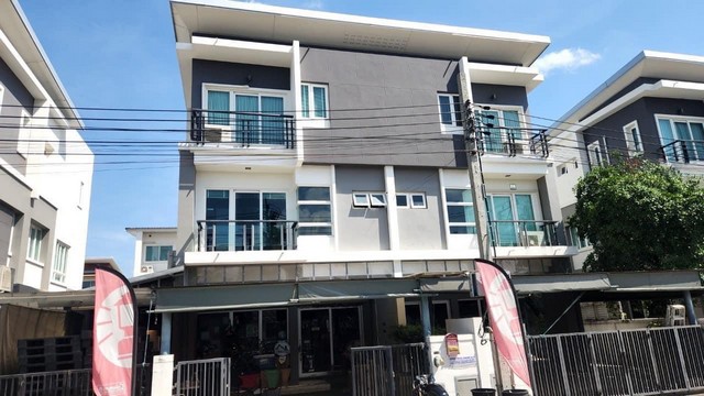 BS1420ให้เช่าโฮมออฟฟิศ 3 ชั้น มีต่อเติมเป็นคลังสินค้าได้ โครงการชวนชื่นโมดัส วิภาวดี เดินทางสะดวกอยู่ติดริมถนนใหญ่วิภาวดี