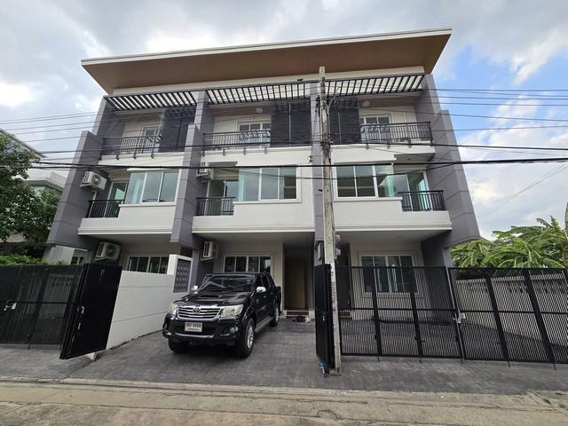 ปล่อยให้เช่าโฮมออฟฟิศ3ชั้น 800 ตร.ม. ย่านโชคชัย4ลาดพร้าววังหินลาดปลาเค้าลัดไปรัชดาเลียบด่วนลาดพร้าวได้