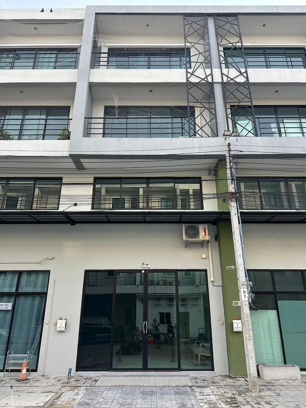BH2942 โฮมออฟฟิศ 4 ชั้น 26 ตร.วา โครงการ ธาราดี บิซ ทาวน์ ปากเกร็ด ติดถนนติดวานนท์