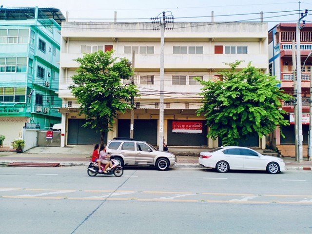 ขายด่วน อาคารพาณิชย์ ถนนสะแกงาม แสมดำ บางขุนเทียน กทม.