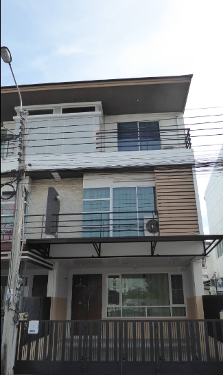 ให้เช่าทาวน์โฮม 3 ชั้น โครงการโพธิ์แก้วเพลส 3 ห้องนอน 4 ห้องน้ำ 