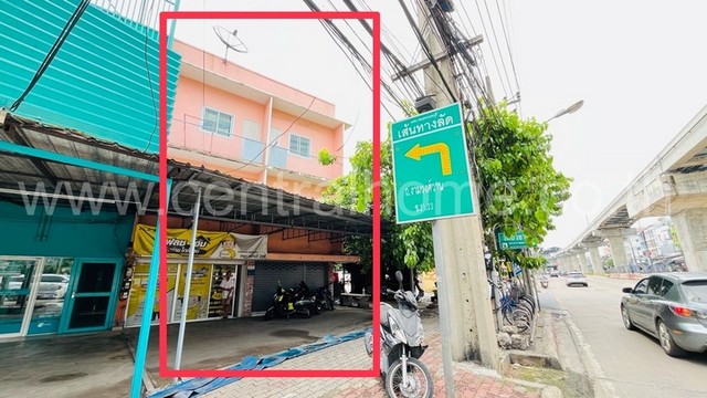 อาคารพาณิชย์ 2 คูหา ติดถนนติวานนท์ ทำเลดีมาก เหมาะลงทุนค้าขาย