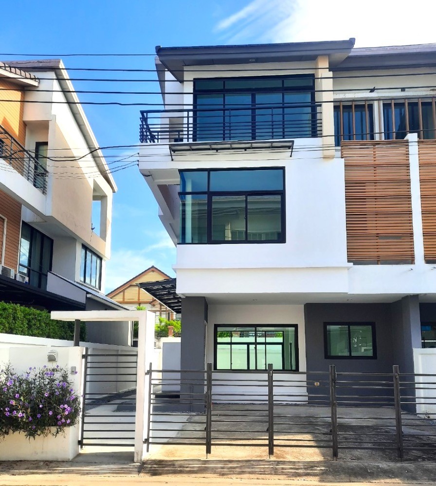 ให้เช่าบ้านแฝดใหม่ ในโครงการเวอรีเดียน ราชพฤกษ์ 5 ห้องนอน 4 ห้องน้ำ