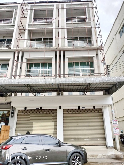 สายไหม 4.5ชั้น ให้เช่าโชว์รูมสินค้า อาคารพาณิชย์ 2 คูหา คลอง1-5 สุกี้ตี๋น้อย ลำลูกกา  45ตรว. 720ตรม. จอดรถ6คัน สุขาภิบาล5