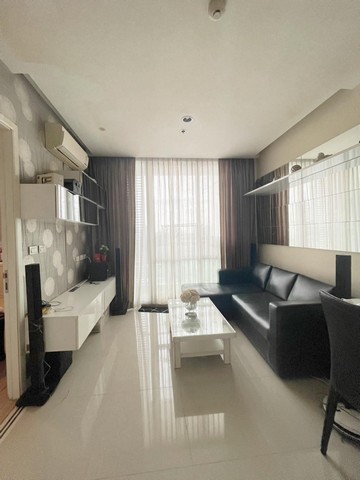 ให้เช่า TC Green Condo ห้องขนาด40 ตร.ม. (1bedroom)เพดานสูง 2.7 เมตร ตึก บี ชั้น7 ทิศเหนือ วิวสระ ลมเย็นสบาย พร้อมอยู่ เฟอร์นิเจอร์ built in