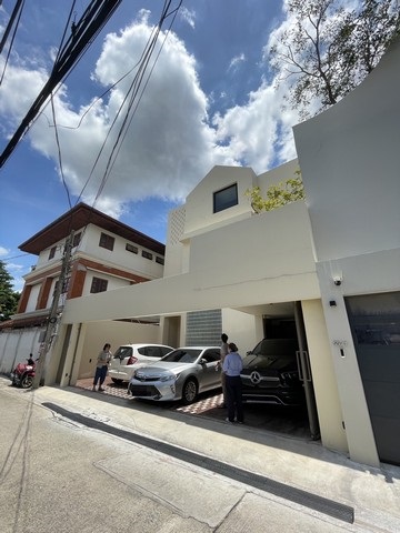 POR4657 ขายบ้านเดี่ยว 3 ชั้น อารีย์สัมพันธ์  รีโนเวทใหม่ใกล้ bts อารีย์ ใกล้กระทรวงการคลัง ถนนพระรามที่ 6 ใกล้โรงพยาบาลวิชัยยุทธ