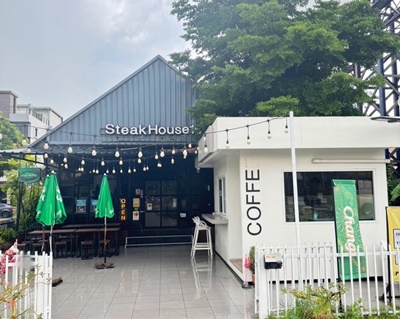 เซ้ง ร้านอาหาร มีนบุรี ร่มเกล้า? ตรงข้ามมหาลัยเกษมบัณฑิตร่มเกล้า ด้านหลังเป็นหมู่บ้าน ใกล้เคียงมีออฟฟิศสำนักงานต่างๆ